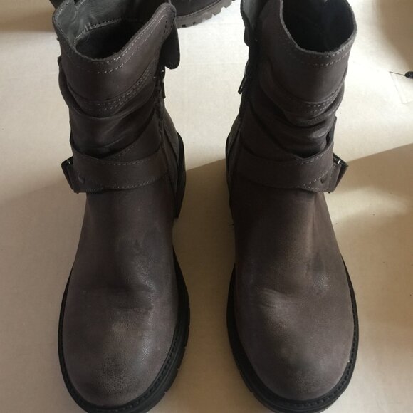 Ladie's Brown MOTO Brady Work Boots NICE Ankle Height with Buckles 7M - Picture 7 of 9